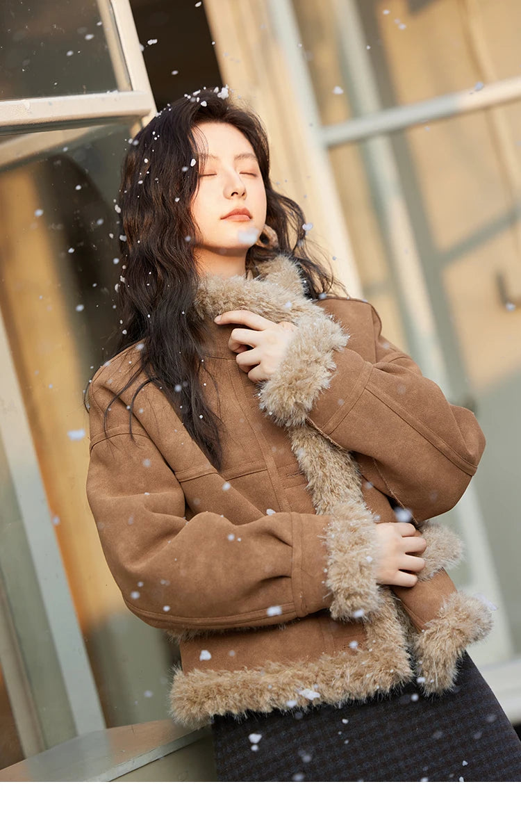 MISHOW American Vintage Faux Fur Jacket Women 2024 Winter Warm Thickened Turn Down Collar Fur One Reversible Jacket MXD55W0648