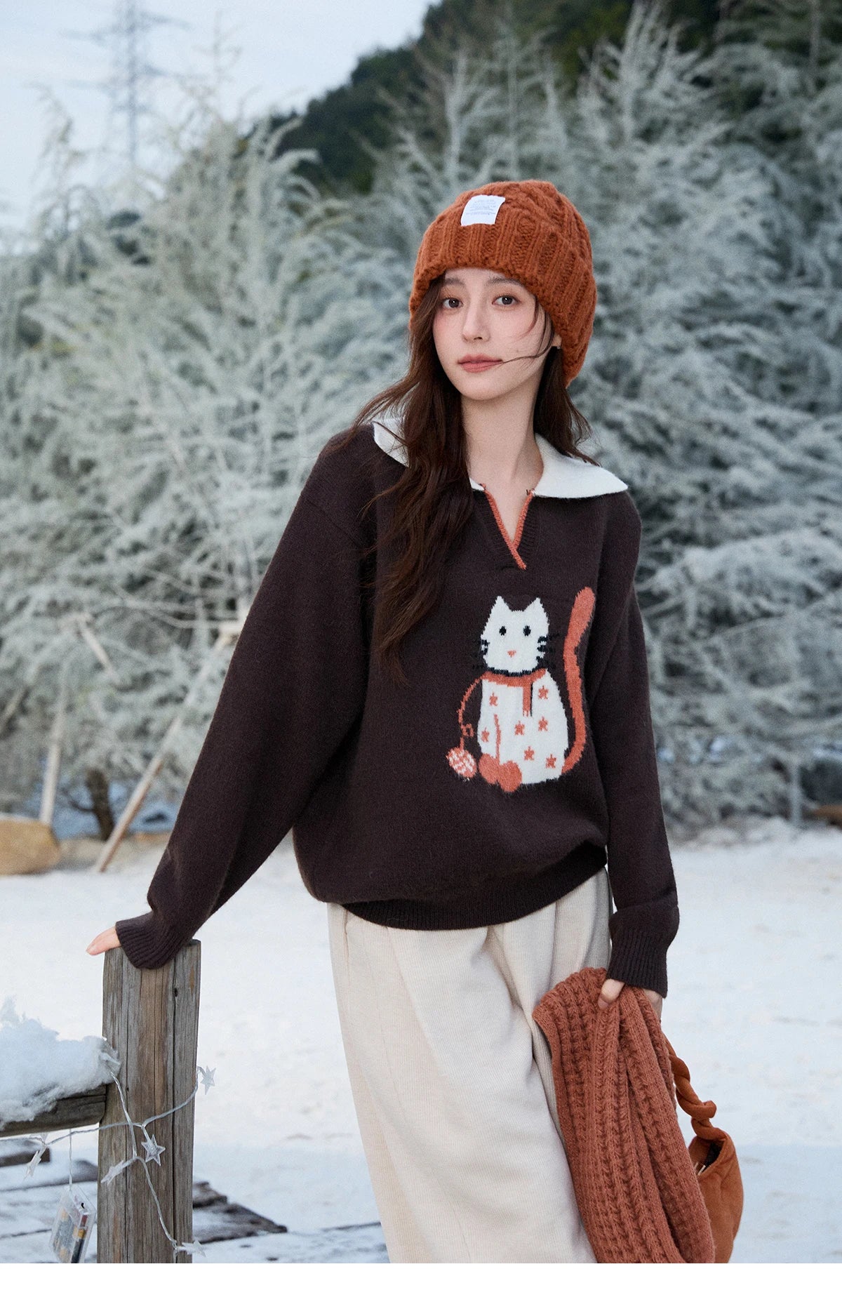 MISHOW Women's Retro Arctic Fleece Cat Sweater 2025 Autumn Winter Color Block Lapel 3D Jacquard Thick Knitted Top MXE90Z2835