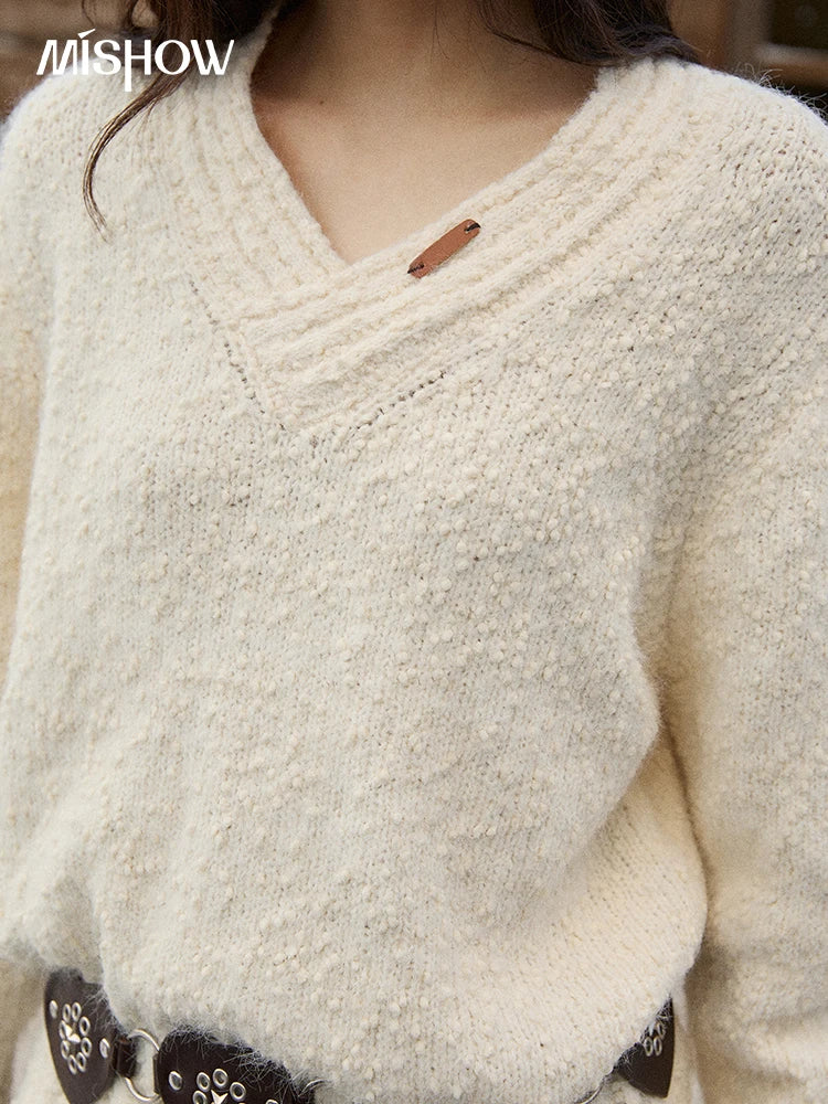 MISHOW Luxury Women Sweaters 2025 Winter Elegant V-neck Thick Pullovers Retro Ribbed Cuff Versatile Long-sleeved Top MXE87Z2755