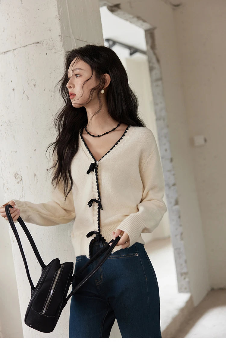 MISHOW Simple Knitted Cardigan Women V-Neck Single Breasted Bow Sweater Jacket Elegant French Long Sleeve Knitted Top MXD34Z0938