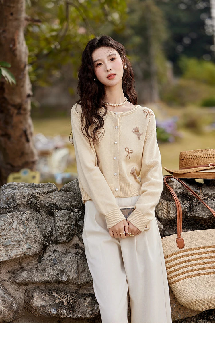 MISHOW Dog Bow Jacquard Knitted Sweater 2025 Spring Yellow Single Row Pearl Button Top Round Neck Elegant Sweaters MXE13Z1197