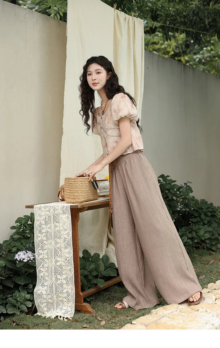 MISHOW Women's Contrast Halo Printing Blouses 2024 Summer French Retro Square Tops Female Puff Sleeve Button Blouse MXD30X1562