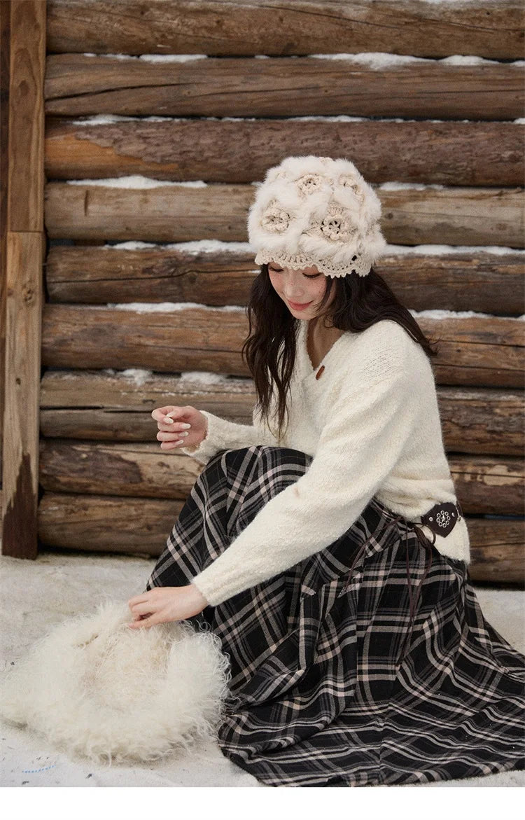 MISHOW Luxury Women Sweaters 2025 Winter Elegant V-neck Thick Pullovers Retro Ribbed Cuff Versatile Long-sleeved Top MXE87Z2755