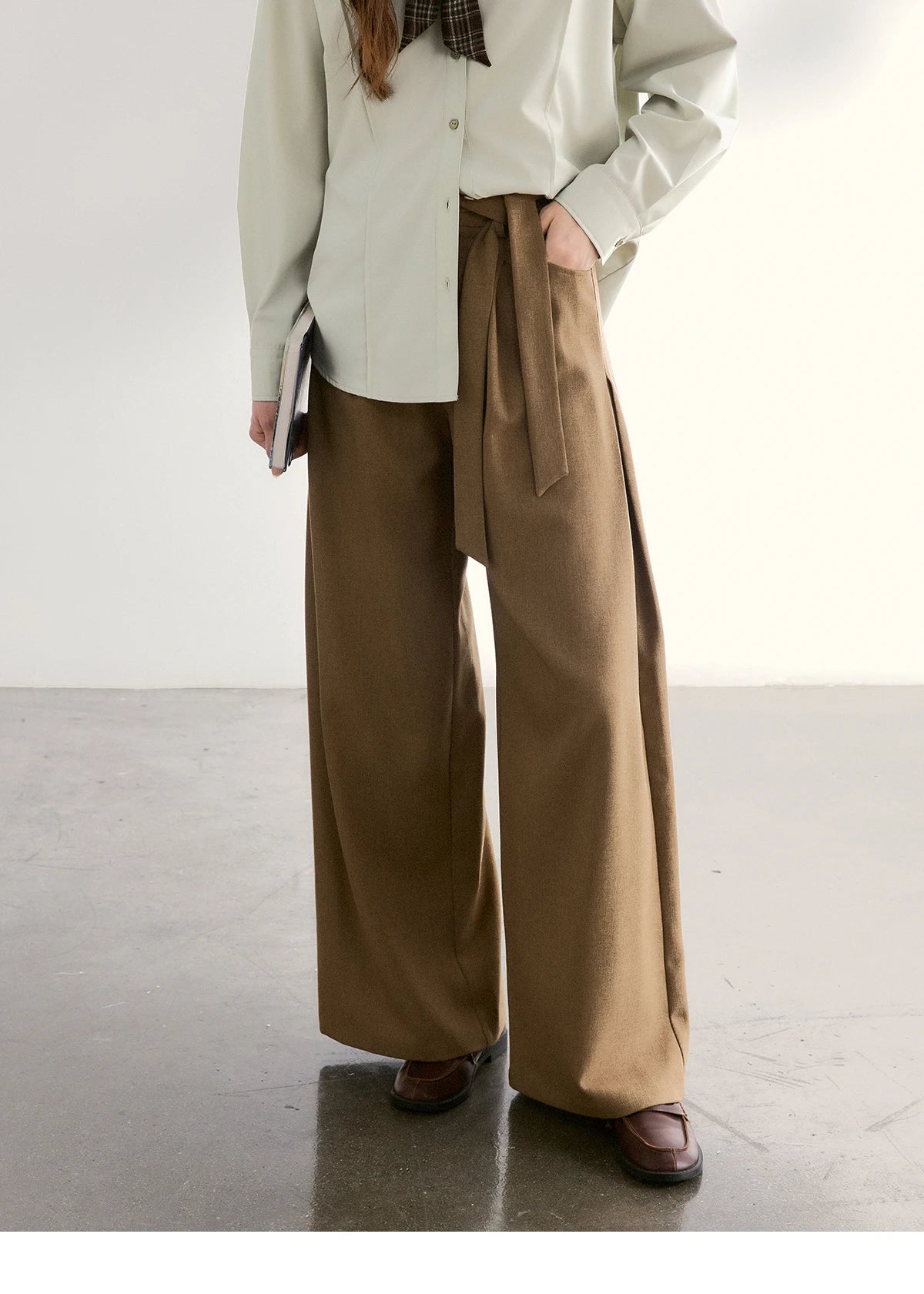 MISHOW Women's Strap Design Brown Wide Leg Pants Spring High Waist Back Elastic Waist Pants Casual Loose Trousers MXF11K1134