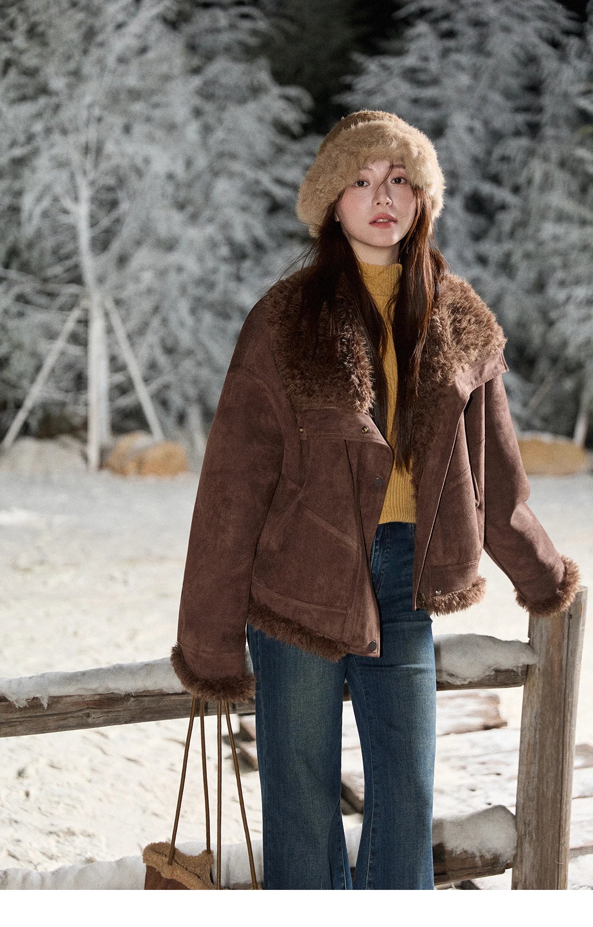 MISHOW Women's Blue Jacket 2025 Winter Blue Plush Turn-down Collar Zip-up Coat Fashion Casual Warm Loose Coat Woman MXE87W0917