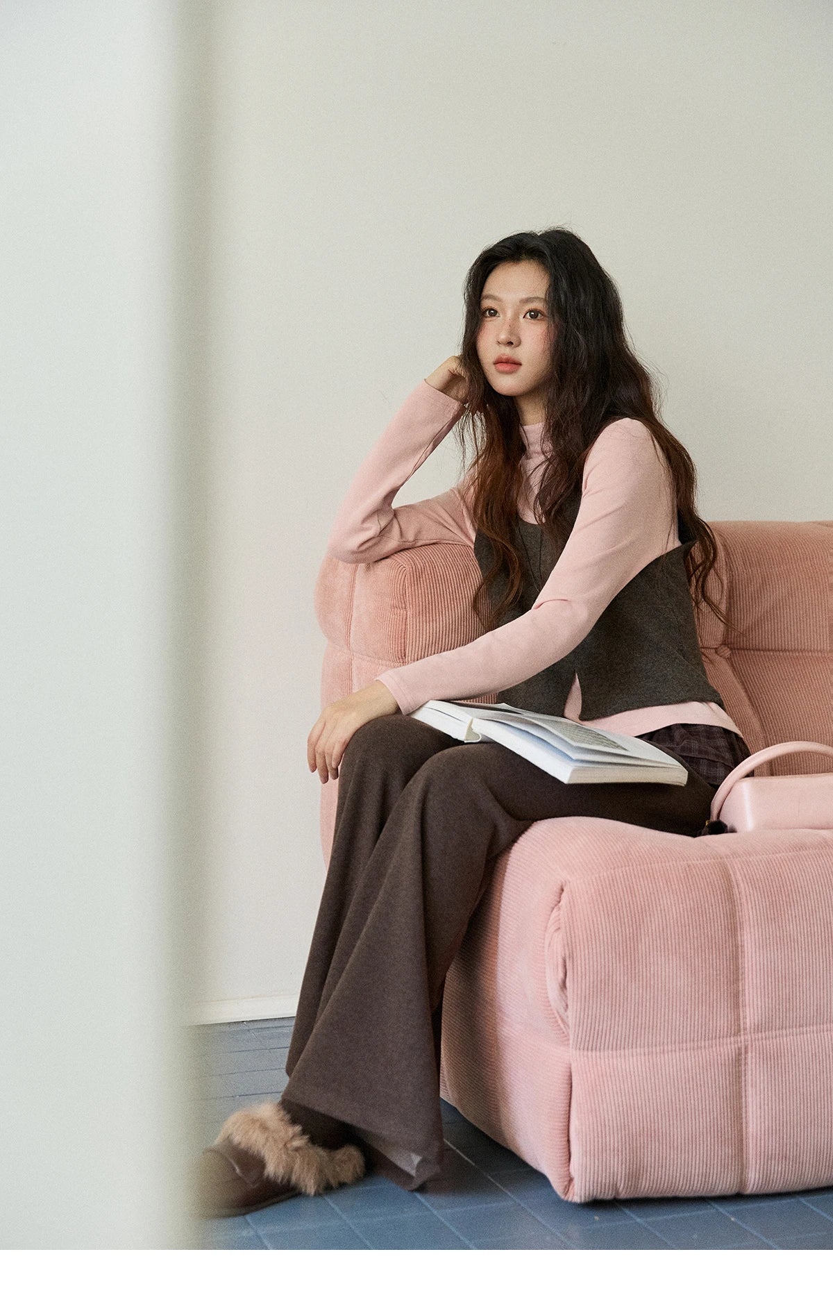 MISHOW Two-piece Suit for Women 2025 Winter Retro Turtleneck Knit Long-sleeved Tops Square Collar Vest Woman Set MXE88T1440