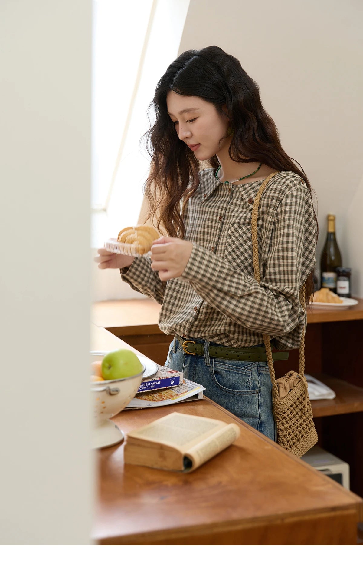 MISHOW Women's Casual Shirts Cotton Autumn Side Slit Pockets Plaid Shirts Commute Elegant Chic Woman Top with Belt MXE44X2469