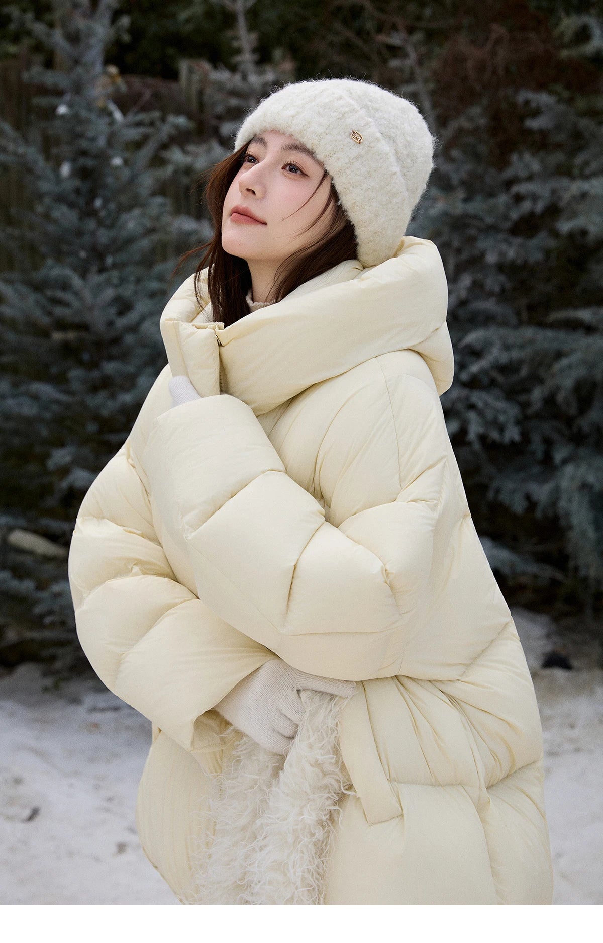 MISHOW Soft 90 Velvet Hooded Down Jacket for Women 2025 Winter Milk Yellow Bread Jacket Loose Jacket Warm Velvet Coat MXE92Y0090