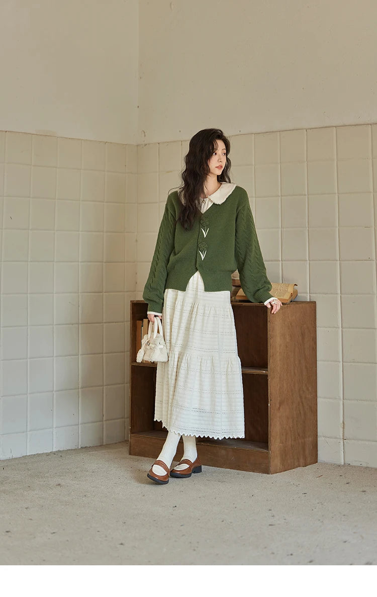 MISHOW Cardigan V-neck Women Three-Dimensional Flowers 2024 Fall Gentle Soft Knitted Sweaters Women Short Tops MXD36Z0894