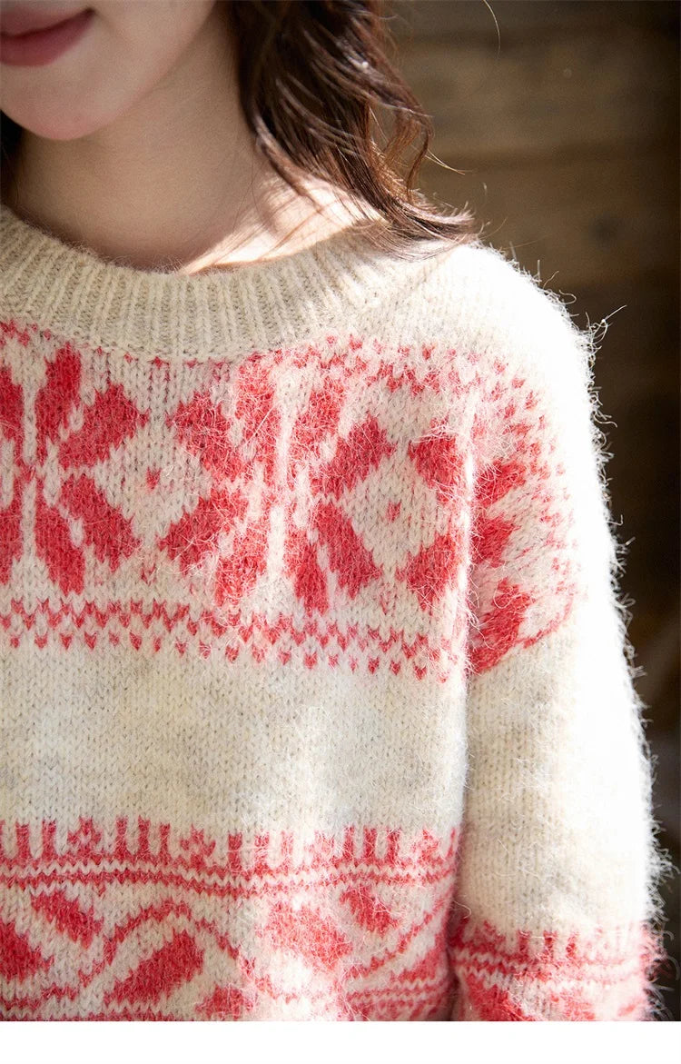 MISHOW Christmas Geometric Jacquard Sweater for Women 2025 Winter Beige White Wool Round Neck Loose Knitted Sweater MXE93Z2938