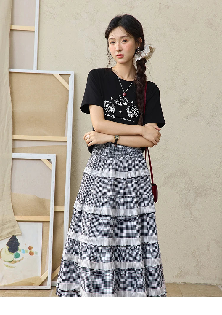 MISHOW Women's Shell Embroidered T-shirt 2025 Summer Short Sleeve Cotton Blend Tops Loose Slim Round Neck Casual Tees MXE34T0570