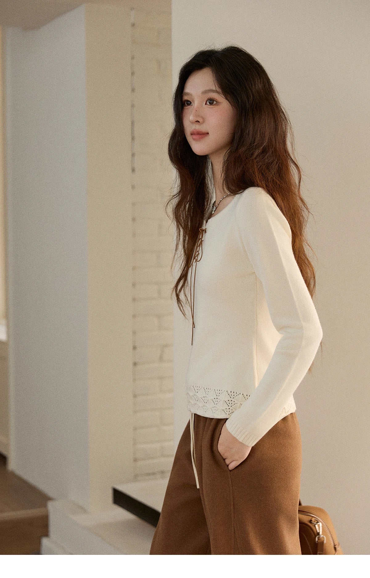 MISHOW Woman Beige Knit Top 2025 Winter Contrast Color French Style Hem Hollow Crochet Sweater Slim Long Sleeves Top MXE89Z2634