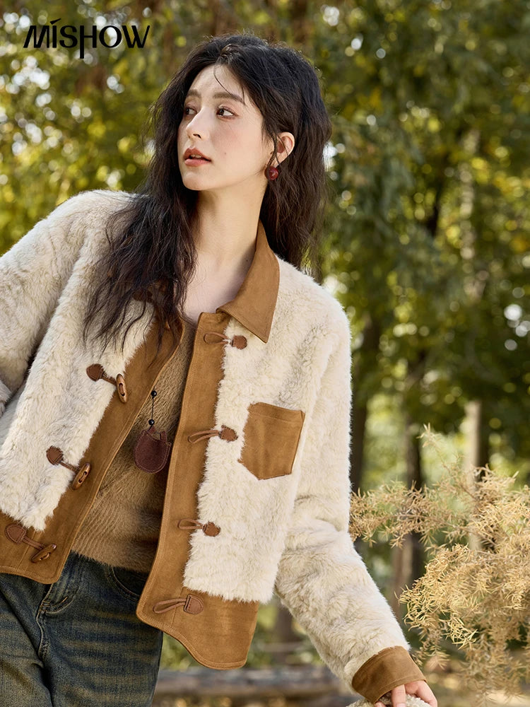 MISHOW Lamb Wool Short Jacket Women Ox Horn Button 2024 Fall Winter New Fashion Warm Loose Splicing Suede Top MXD36W0504