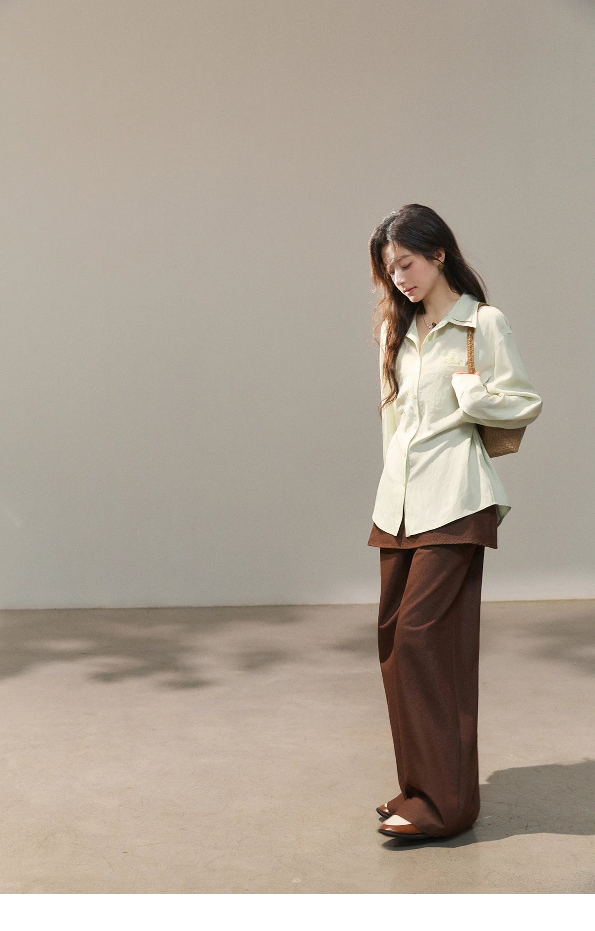 MISHOW Women's Contrast Trim Lapel Collar Shirts 2026 Spring Floral Embroidery Pocket Decor Button Waist Casual Shirt MXF13C2440