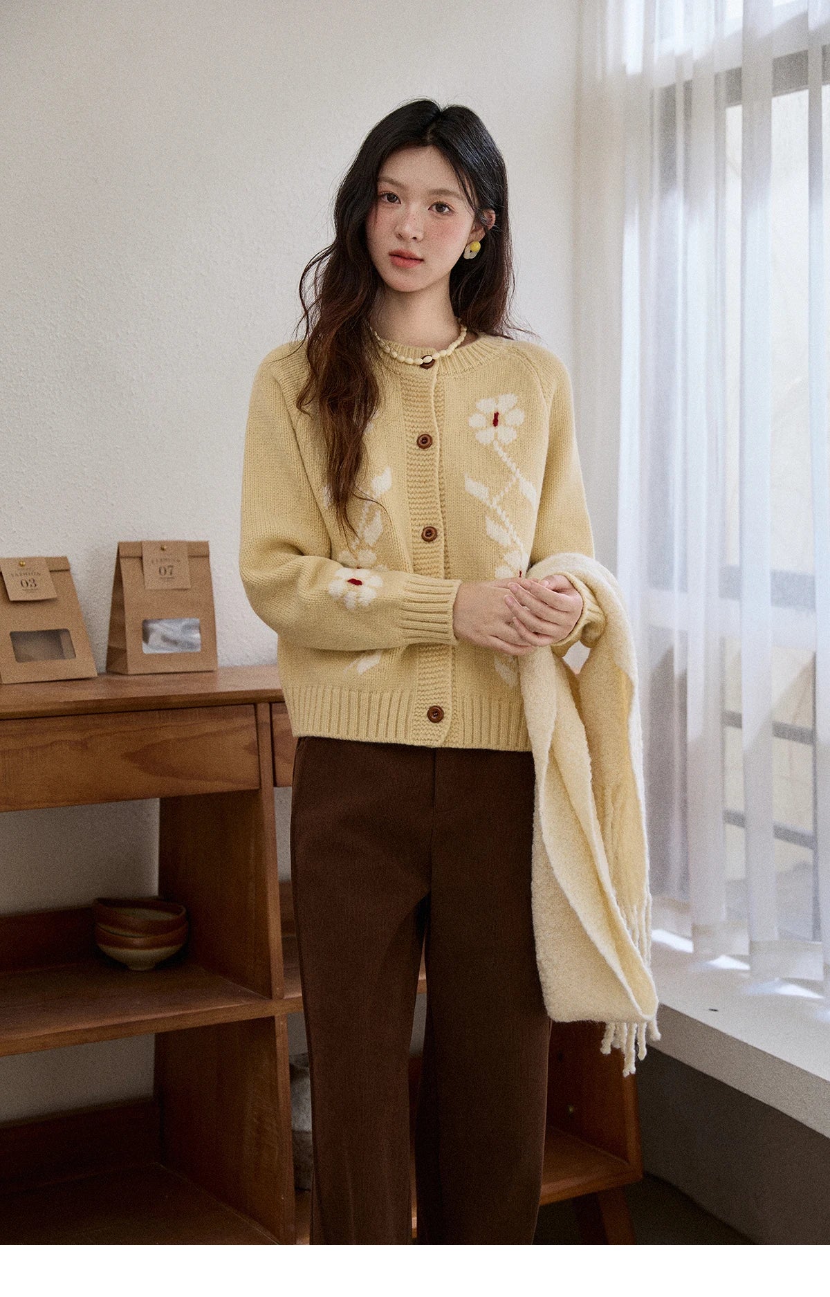 MISHOW Corduroy Straight Leg Pants for Women 2025 Winter Silver Fox Velvet Commuter Trousers Solid Casual Warm Pants MXE91K1125