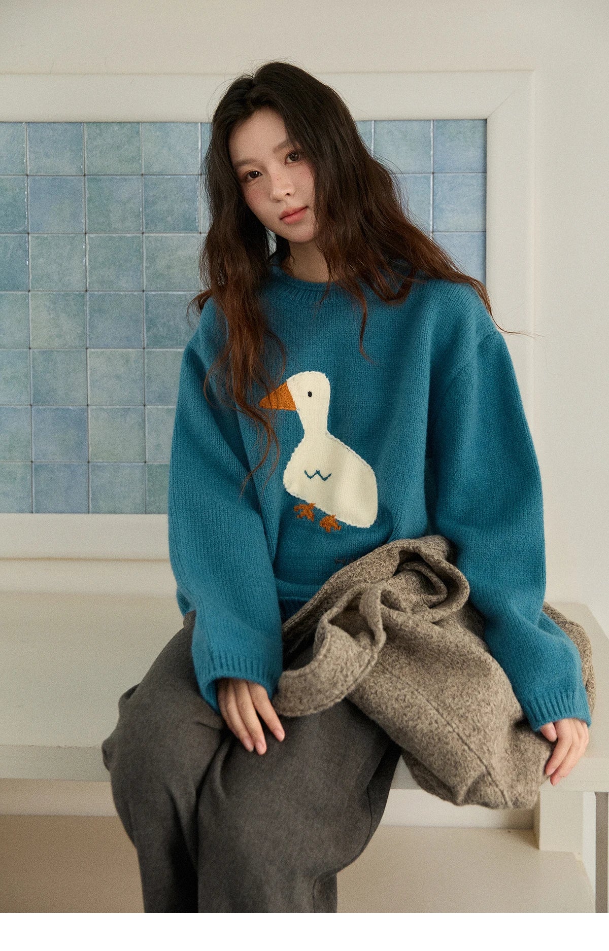 MISHOW Woman Knit Top Peacock Blue Jacquard Sweater for Women 2025 Winter O-neck Long Sleeve Loose Fit Thick Sweater MXE86Z2751