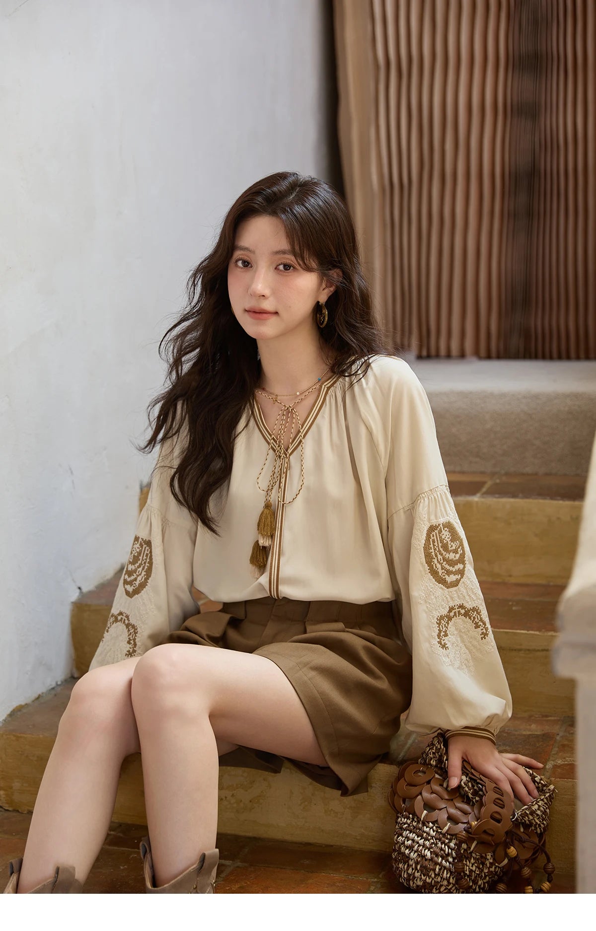 MISHOW Brown High Waist Shorts 2025 Three-dimensional I-shaped Pleated Hook Buckle Shorts Women Versatile Short Pants MXE41K1022