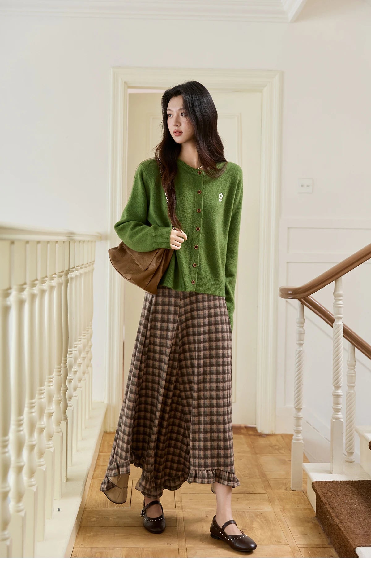 MISHOW Retro Flower Embroidery Cardigan for Women 2025 Round Neck Single Breasted Buckle Loose Knit Autumn Cardigan MXE46Z2588