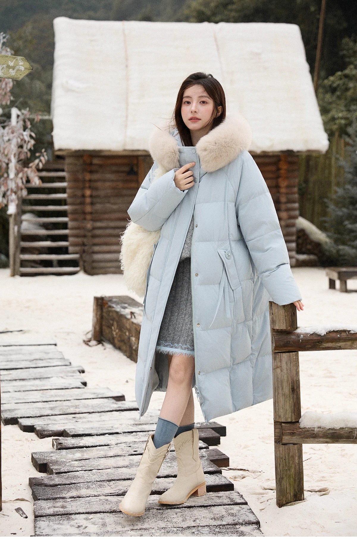 MISHOW Women's Winter Coat with Hood 2025 Fashion Solid Commute Long Down Jacket Windproof Warm Down Coat Luxury MXE51Y0079