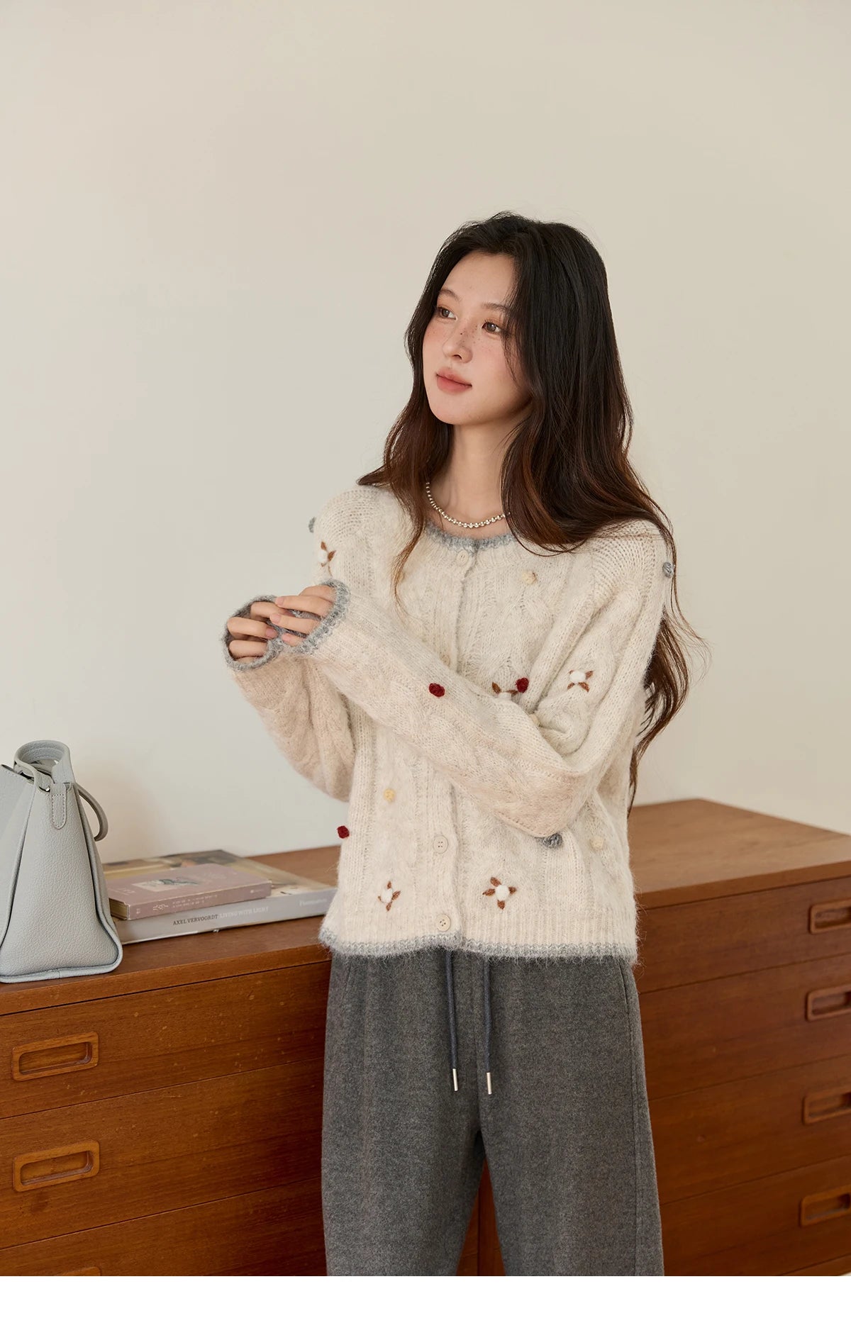 MISHOW Hand-crocheted Knitted Cardigan for Women 2025 Autumn Luxury Long Sleeves Wool Blended Loose Casual Tops MXE48Z2575