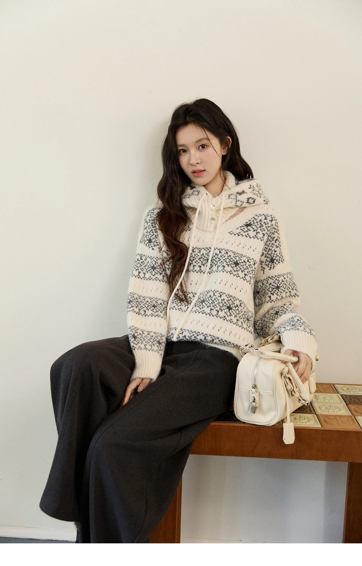 MISHOW Women's Fair Isle Knitted Sweater 2025 Winter V-neck Wool Blend Casual Tops Removable Hood Warm Loose Sweaters MXE94Z2979