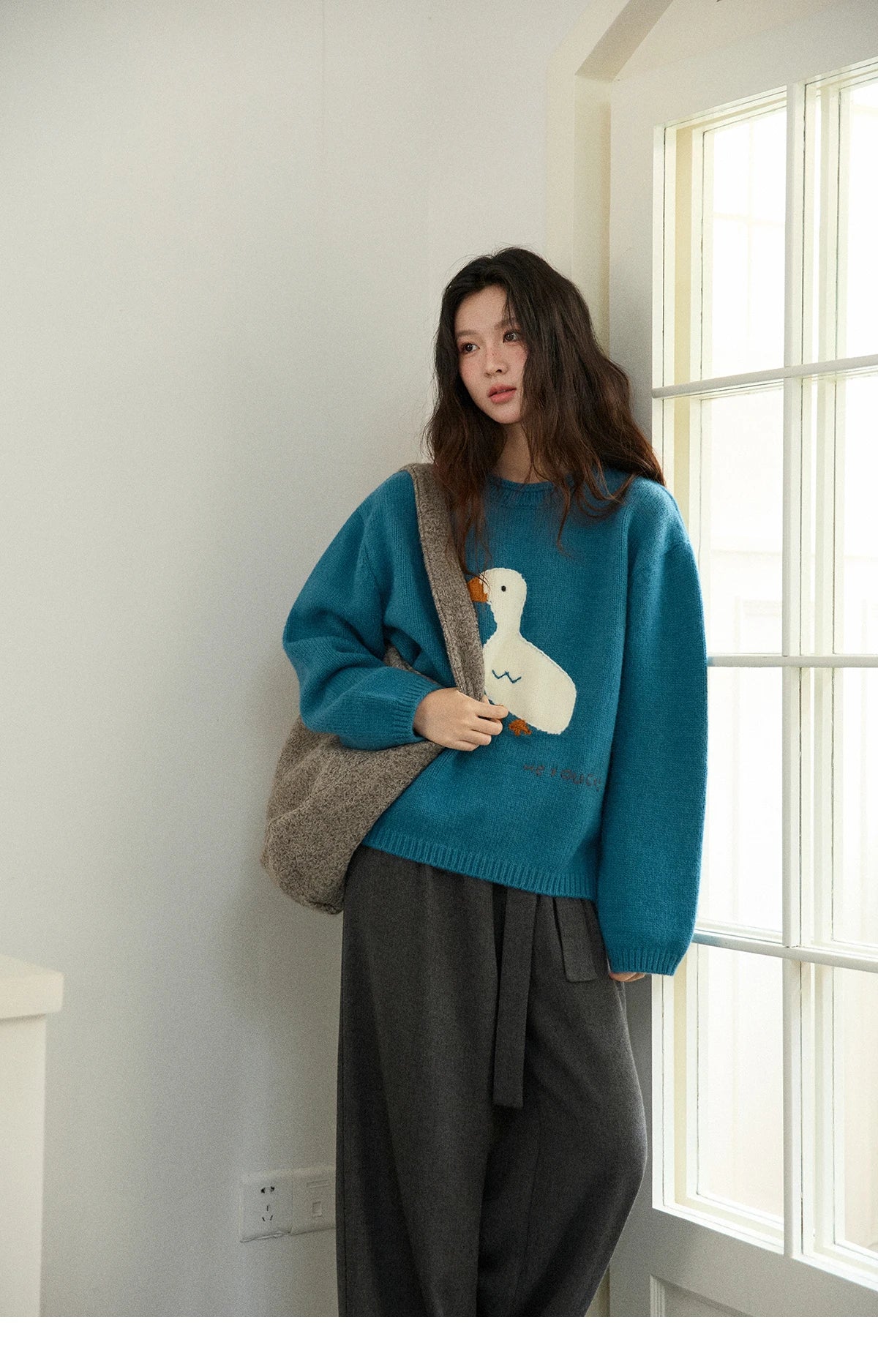 MISHOW Woman Knit Top Peacock Blue Jacquard Sweater for Women 2025 Winter O-neck Long Sleeve Loose Fit Thick Sweater MXE86Z2751