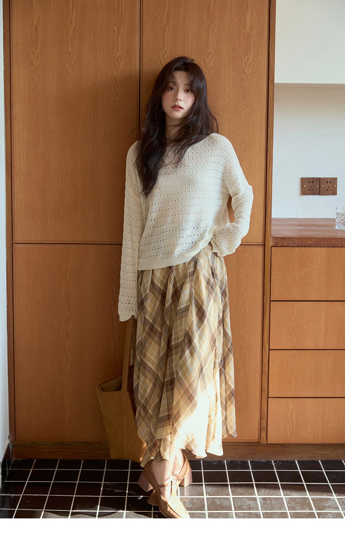 MISHOW Coffee Plaid Skirt 2025 Autumn Asymmetrical Hem Skirts Female Retro Side Zipper Commuting A-line Midi Skirt MXE42B2377