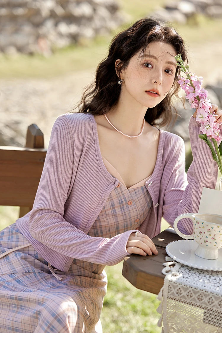 MISHOW Plaid Strap Dress for Women Spring 2025 French V-neck Sleeveless Dress Slim Lace-up Waist Camisole Dresses MXE11L2088