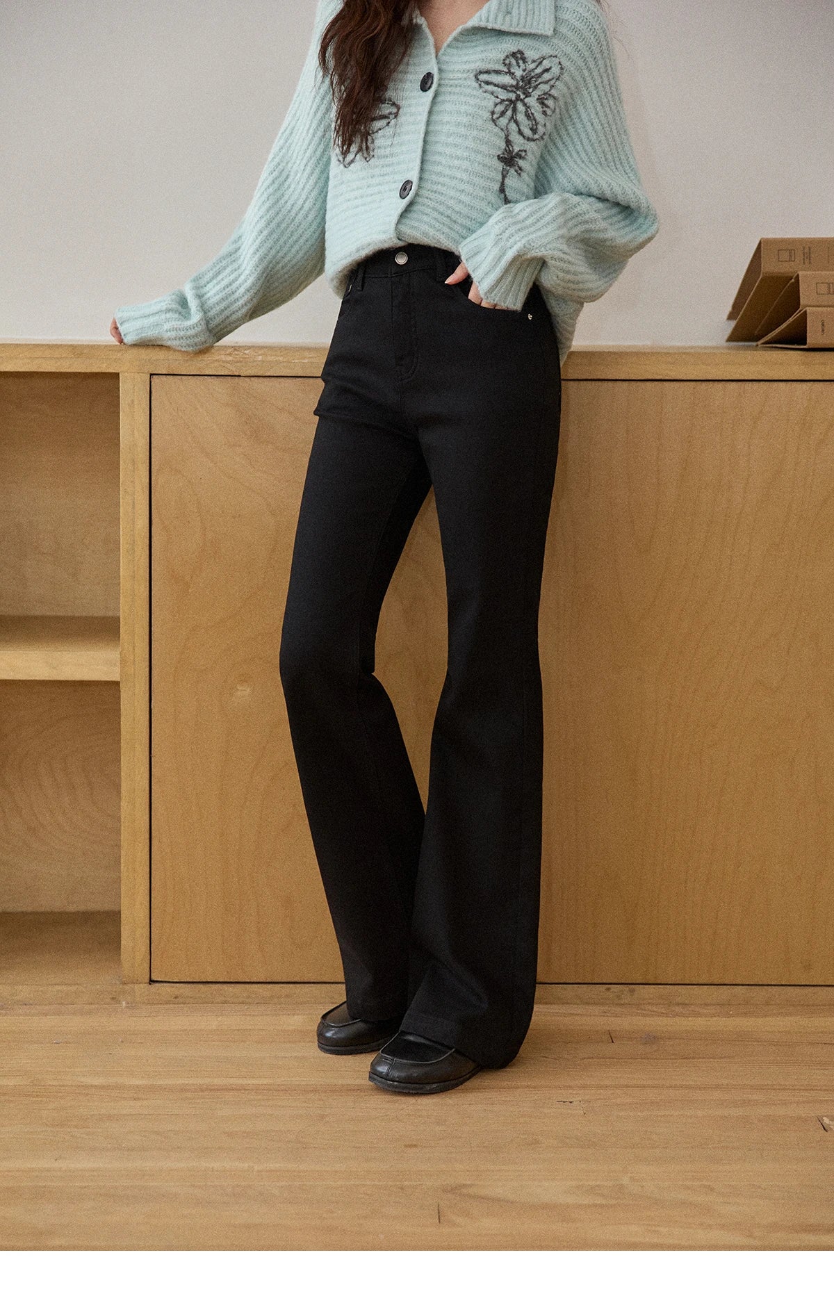 MISHOW Black Jeans for Women 2025 Winter New Vintage High Waist Elastic Flared Pants Commute Casual Slim Trousers MXE51K1098