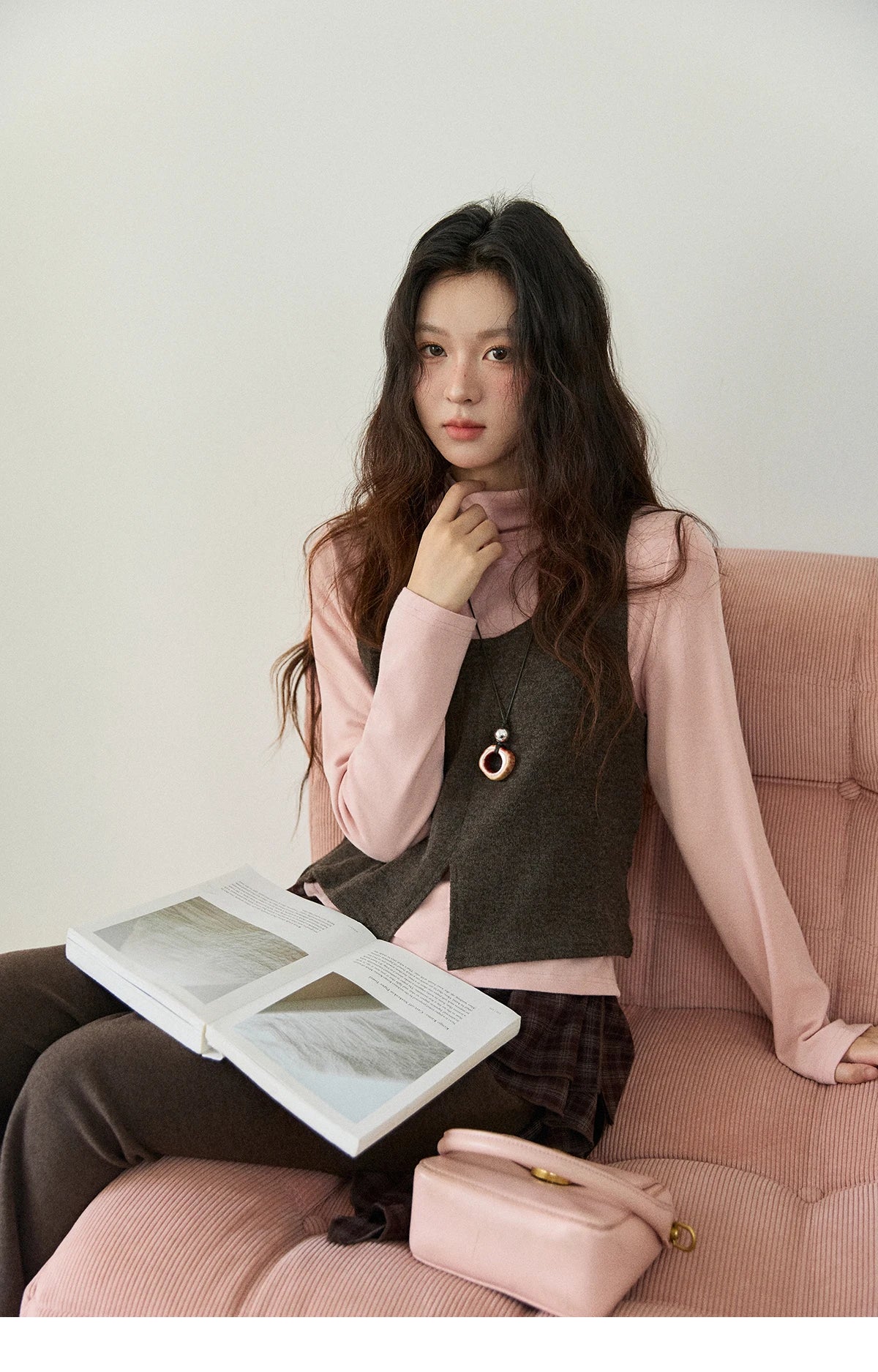 MISHOW Two-piece Suit for Women 2025 Winter Retro Turtleneck Knit Long-sleeved Tops Square Collar Vest Woman Set MXE88T1440