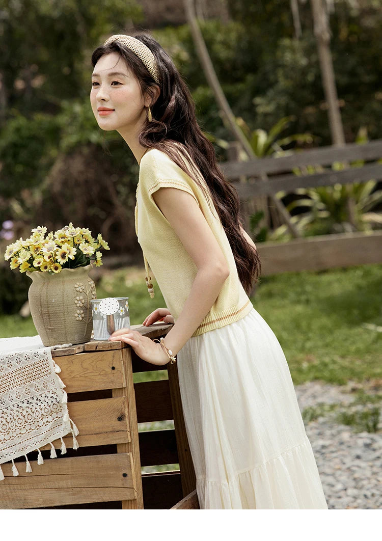 MISHOW Office Lady Summer Knitted Sweater V-neck Short Sleeve Solid Slimming Bead Design Pullover Female Lazy Tops MXE33Z1227