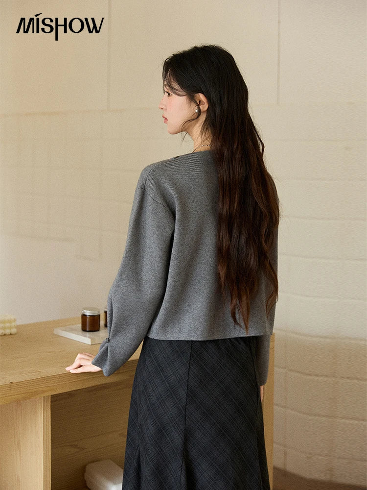 MISHOW Woman Gray Top 2025 Autumn French-style Diagonal Placket Knit Sweater Casual High-end Loose Pullover Woman MXE86Z2744
