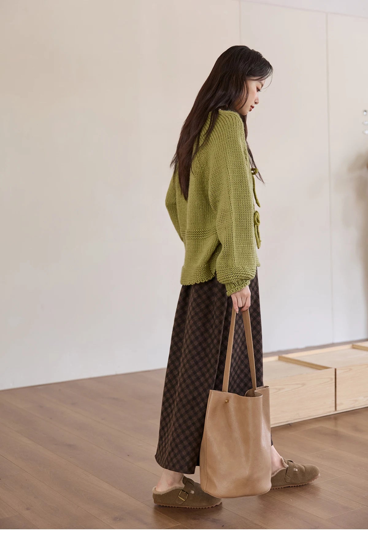 MISHOW Women's Avocado Green Knitted Cardigan 2025 Winter Lantern Sleeve Sweater Female V-neck Lace-up Loose Cardigan MXE51Z2694