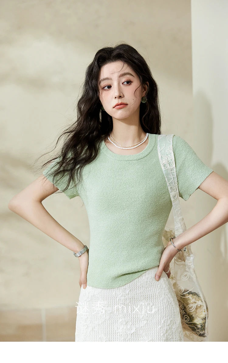 MISHOW Women's Short Sleeved Knitted T-shirt Spring 2025 Korean Minimalist Back Hollowed Out Pearl Buckle Design Tees MXE13Z1072