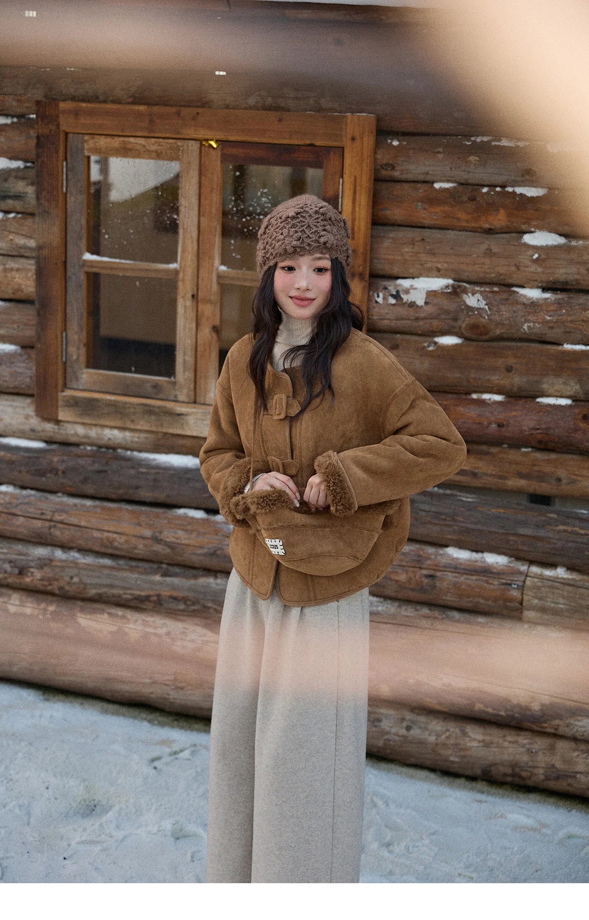 MISHOW Women's Warm Jacket 2025 Retro Luxury Brown Round Neck Long Sleeve Coat Commuting Windproof Loose Coat Woman MXE90W0994