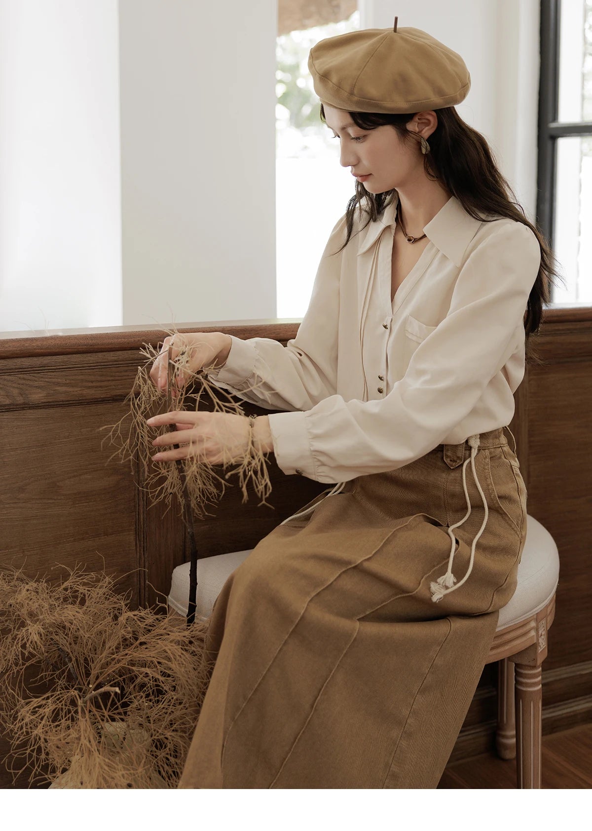 MISHOW Women's Long Sleeved Shirt 2024 Autumn French Minimalist Lapel V Neck Commuter Shirt Retro Button Office Lady MXD43C0306