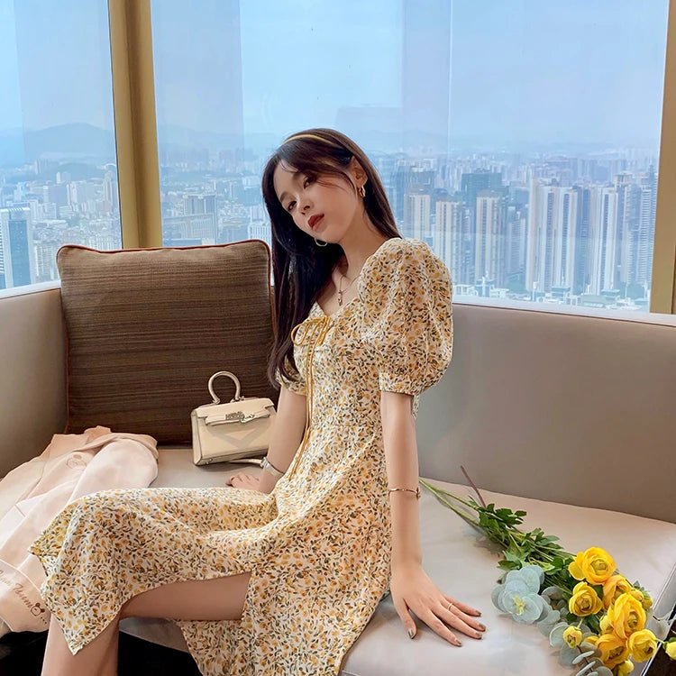 MISHOW 2023 Summer New Midi Dresses Women Vintage Short Sleeve A-Line Retro Mini Dress Korean French Female Clothing  MX20B1087