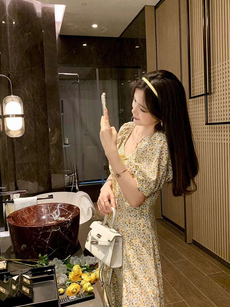 MISHOW 2023 Summer New Midi Dresses Women Vintage Short Sleeve A-Line Retro Mini Dress Korean French Female Clothing  MX20B1087