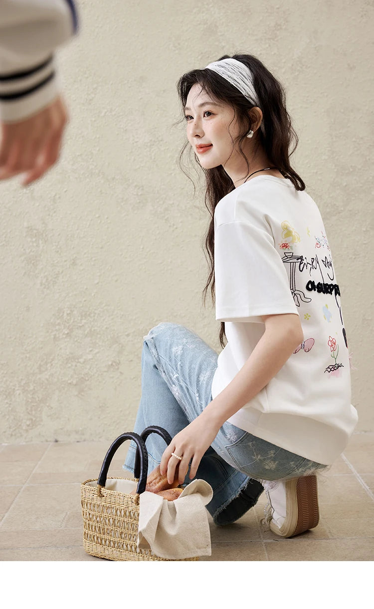 MISHOW Casual Graffiti T-shirt Women Summer 2025 Short Sleeve Round Neck Loose Shirts Female New Fashion Tops Lady MXE15T0475