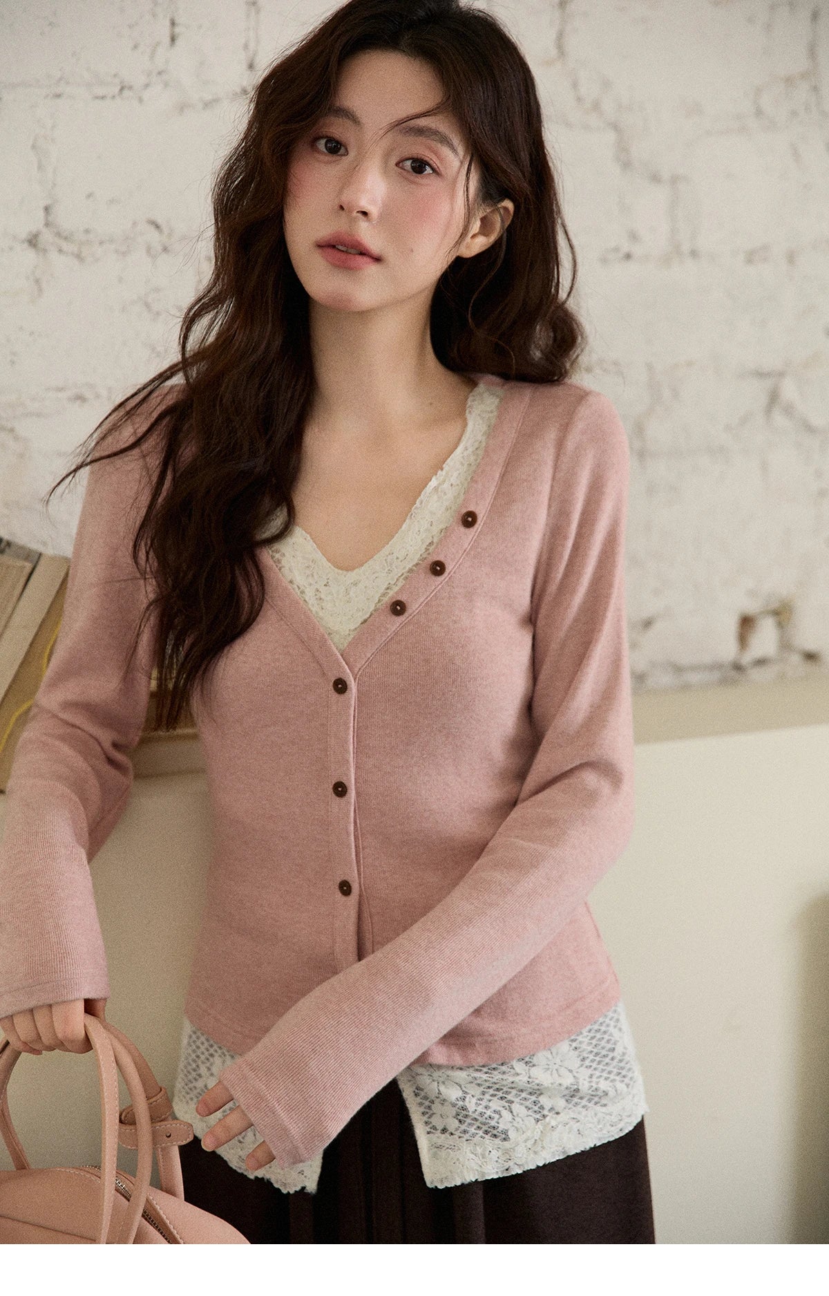 MISHOW Long Sleeve Tops for Woman 2025  Autumn Winter Sweet Gentle V-neck Top with Lace Trim Commute Slim Knit Top  MXE86Z2673
