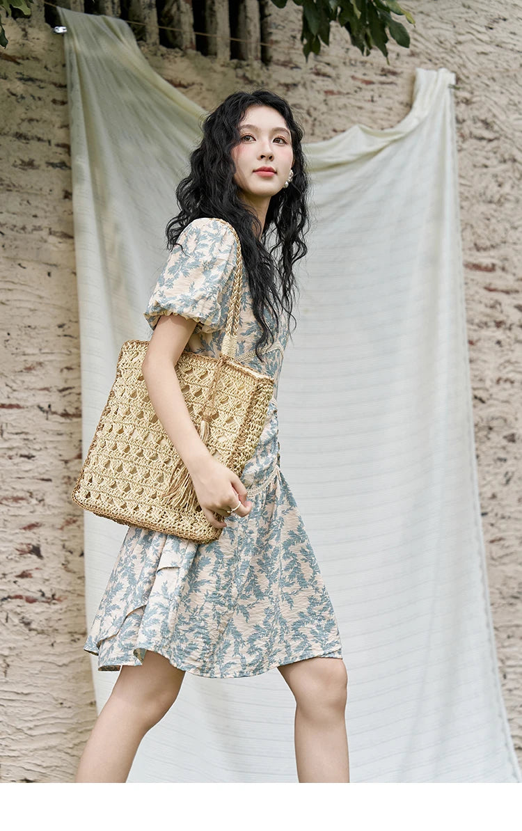 MISHOW French Vintage V-neck Dress 2024 Summer Waist Bubble Sleeve Slim Dress Fragmented Flower Splicing Lace Dresses MXD24L1730