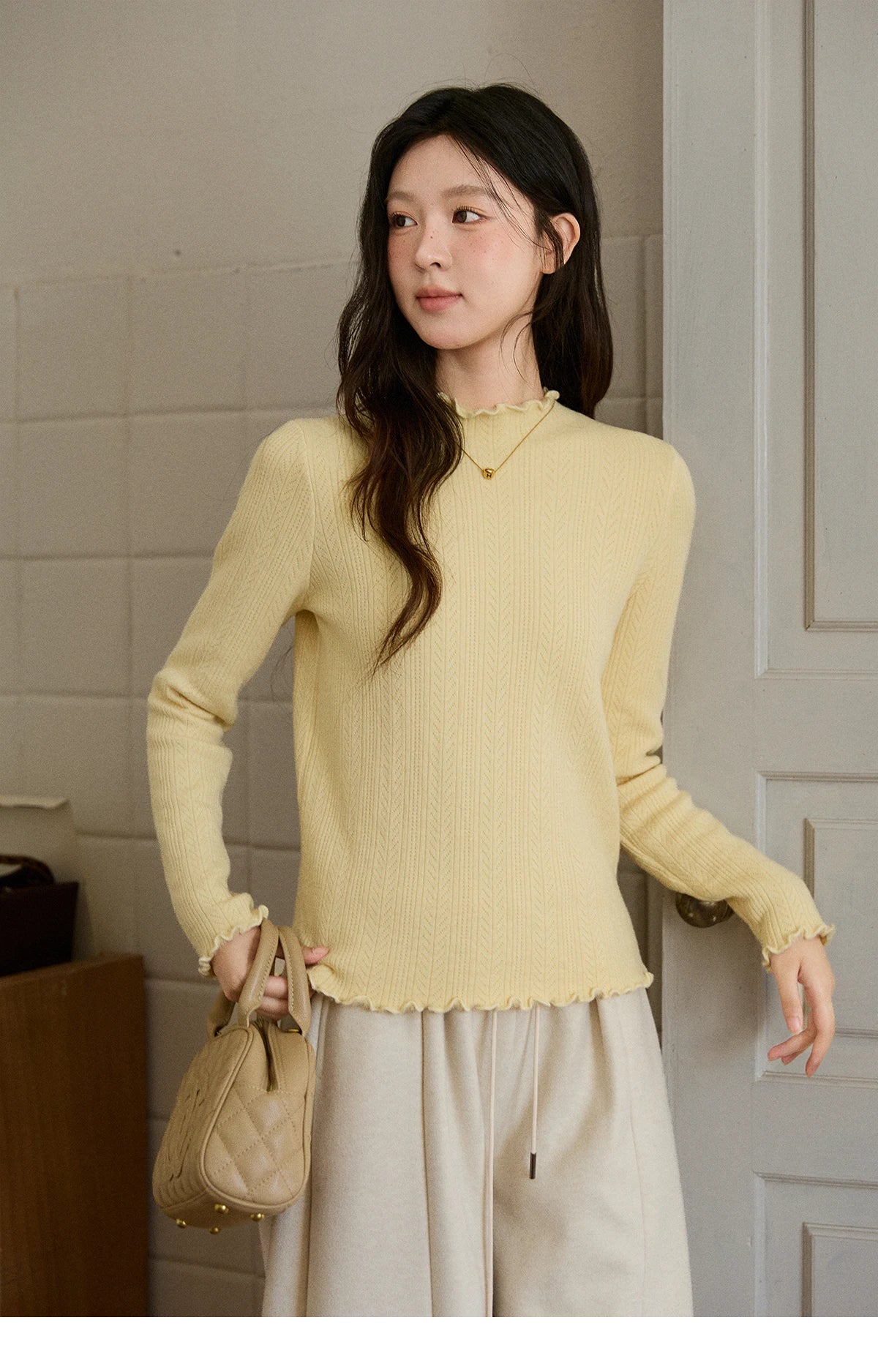 MISHOW Women's One Piece Velvet Thickened Bottom Tops 2025 Winter Versatile Black Fungus Edge Collar Knitted Tops MXE88Z2597