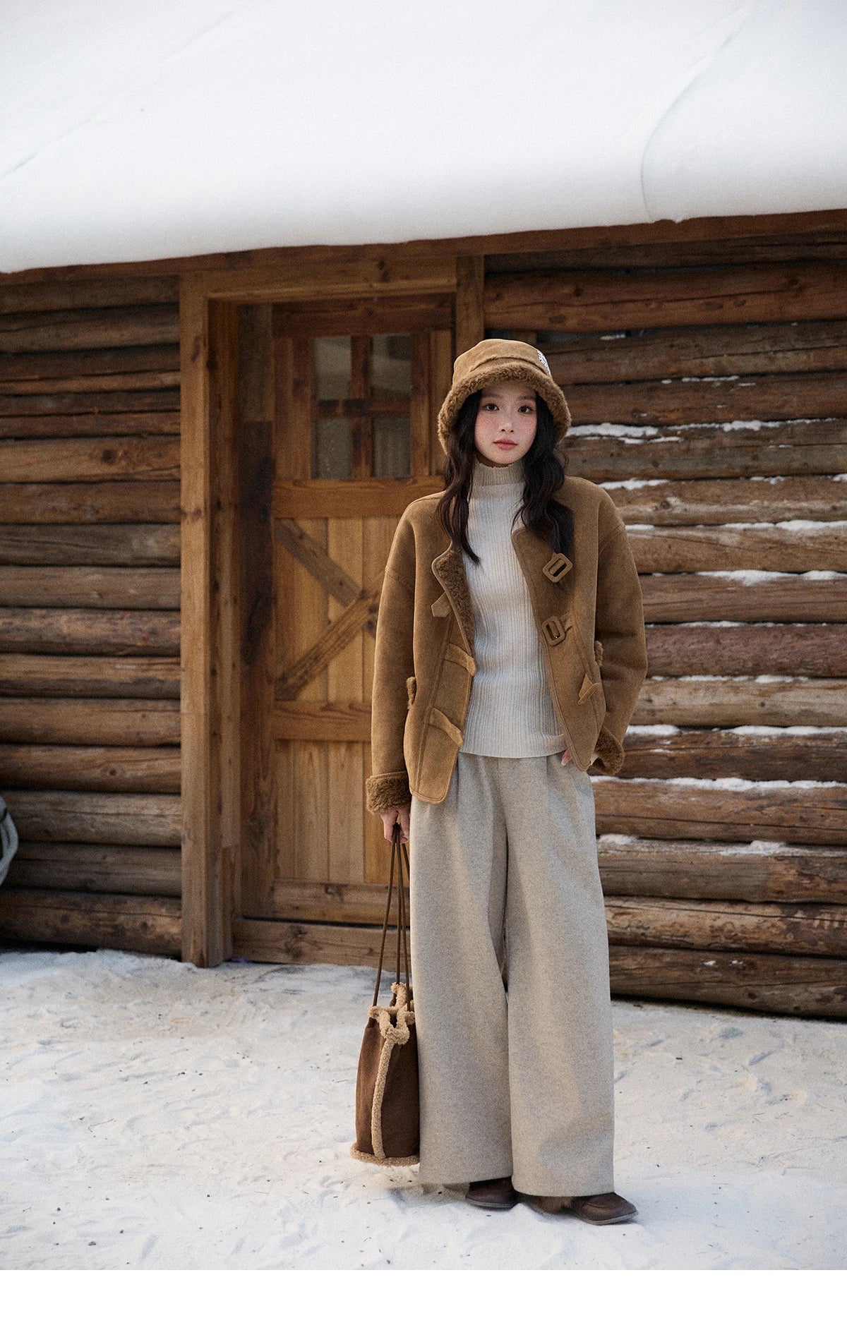 MISHOW Women's Warm Jacket 2025 Retro Luxury Brown Round Neck Long Sleeve Coat Commuting Windproof Loose Coat Woman  MXE90W0994