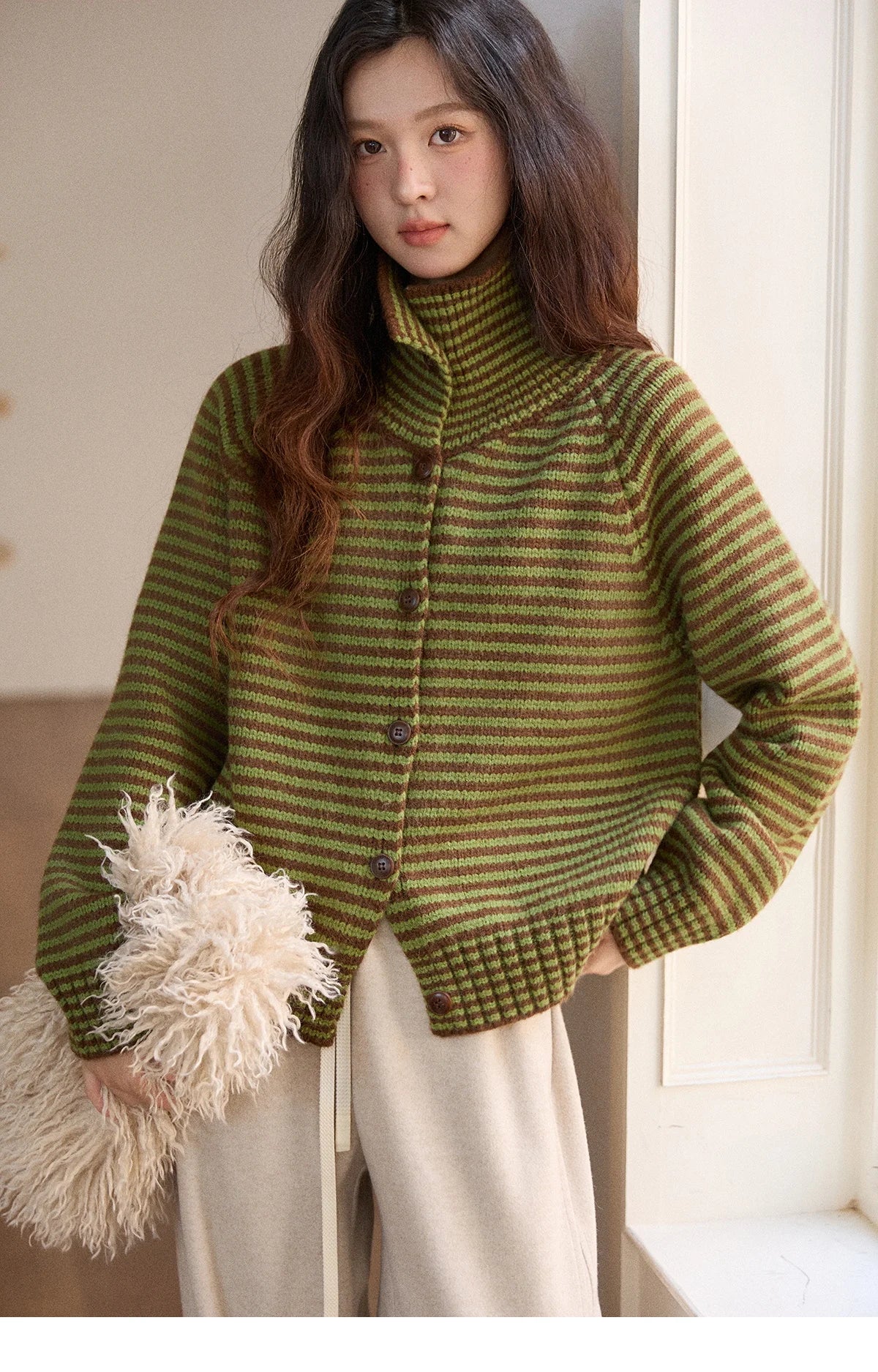 MISHOW New Striped Knitted Cardigan 2025 Autumn Winter Retro Stand-up Collar Raglan Sleeve Cardigan Commute Loose Top MXE88Z2690