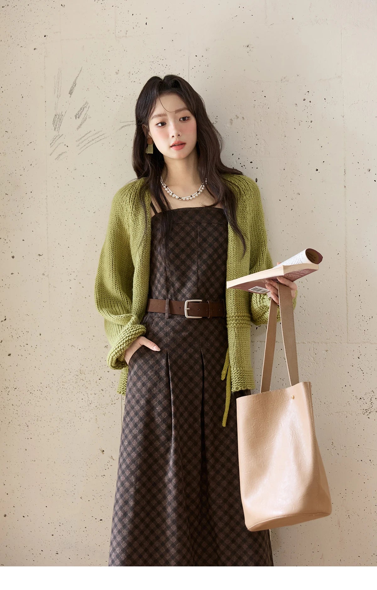 MISHOW Women's Avocado Green Knitted Cardigan 2025 Winter Lantern Sleeve Sweater Female V-neck Lace-up Loose Cardigan MXE51Z2694