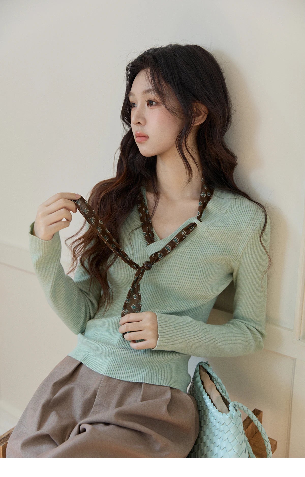 MISHOW Women's V Neck Tie Neck Floral Ribbed Knit Tops 2026 Spring Long Sleeve Slim Casual Soft Green Thin Sweater MXF108Z1024