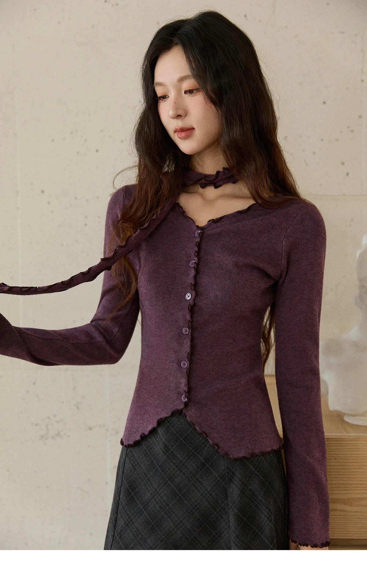 MISHOW New Ruffled Edge Knitted Pullovers for Woman 2025 Retro Slim V-neck Ribbon Knit Top Cmfortable Winter Clothes MXE86Z2728