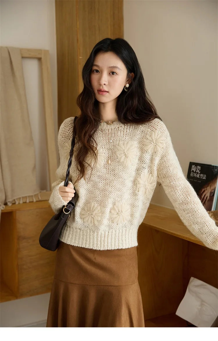 MISHOW Women's Hook Flower Wool Knitted Sweaters Autumn Apricot Wool Blend Loose Lazy Style Top Retro O-neck Sweaters MXE47Z2577