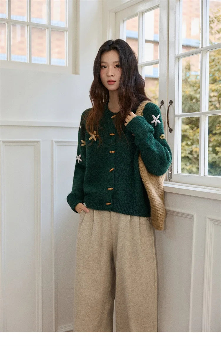 MISHOW  Women's Winter Pants 2025 Retro Trousers with Three-dimensional Pleats Pants Pocket Decoration Wide Leg Pants MXE90K1129