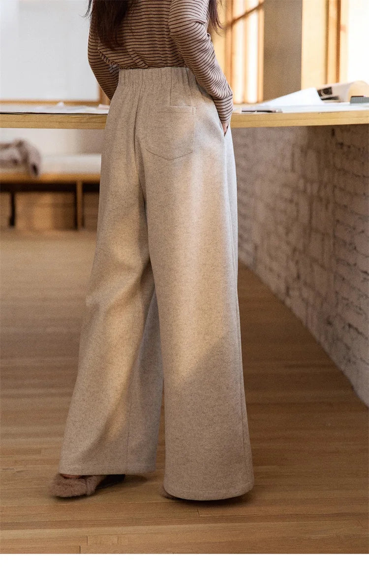 MISHOW  Women's Winter Pants 2025 Retro Trousers with Three-dimensional Pleats Pants Pocket Decoration Wide Leg Pants MXE90K1129